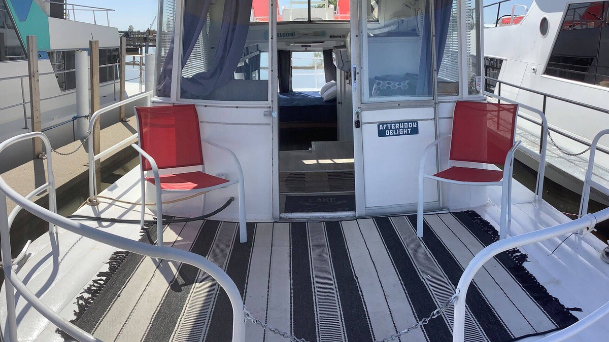 Port Clinton Boat Rental | Wake up ON the lake aboard Afternoon Delight