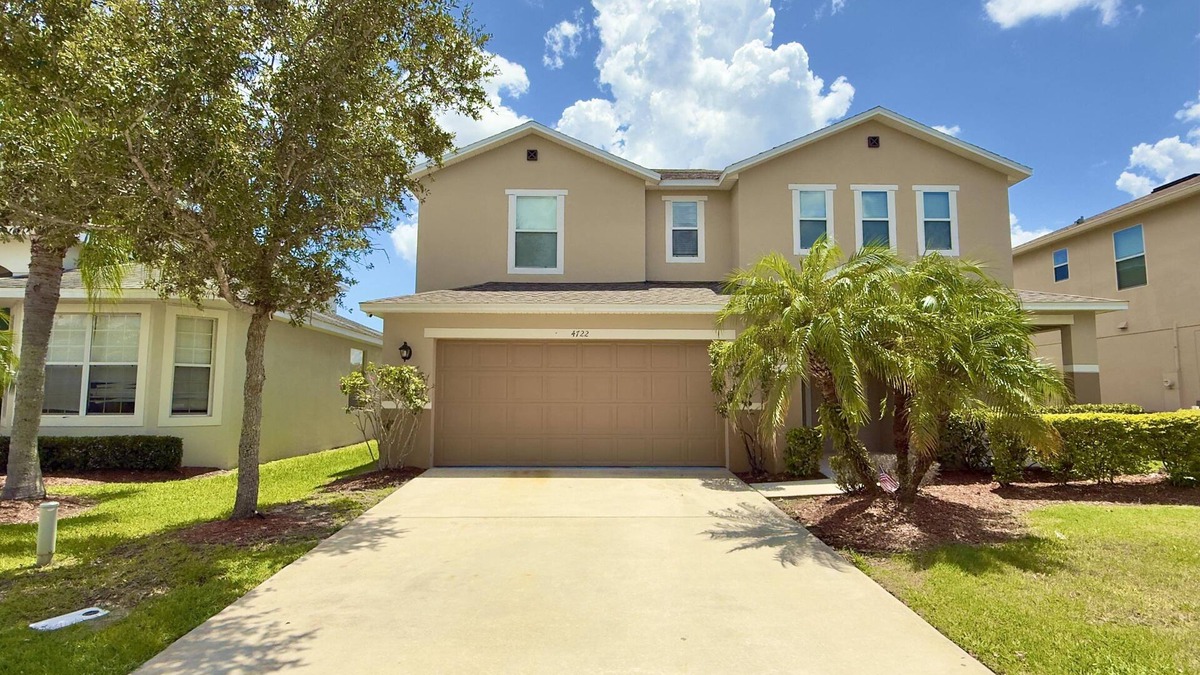 Crystal Cove House | Wake up to calming lake views and peaceful surroundings, close to Disney.