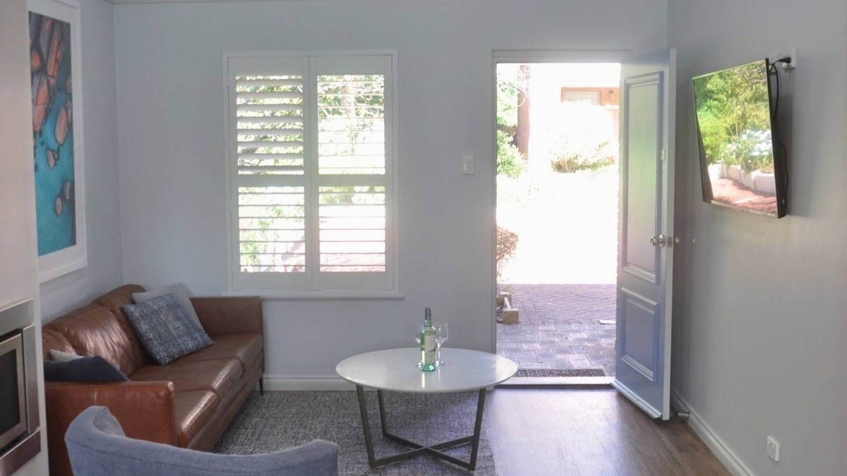 Middleton Beach House | Wake up to the smell of freshly ground coffee and the sound of waves