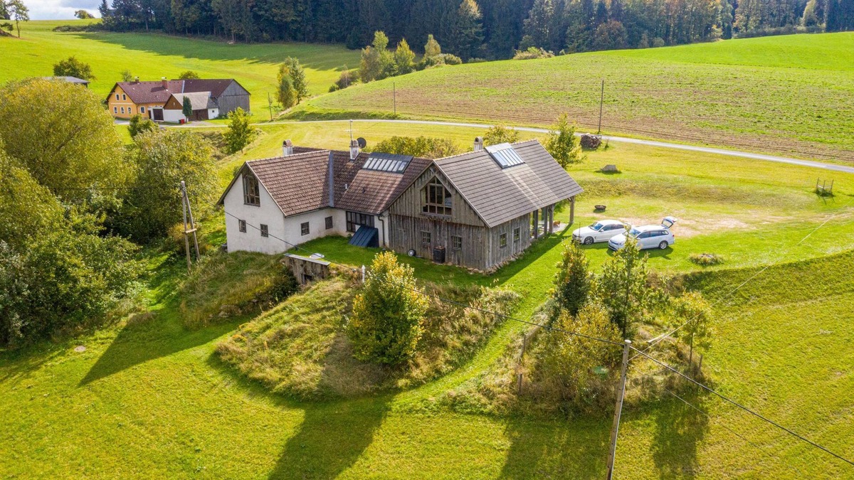 Schloss Rosenau House | WALD-LAND-HOF Schloss Rosenau