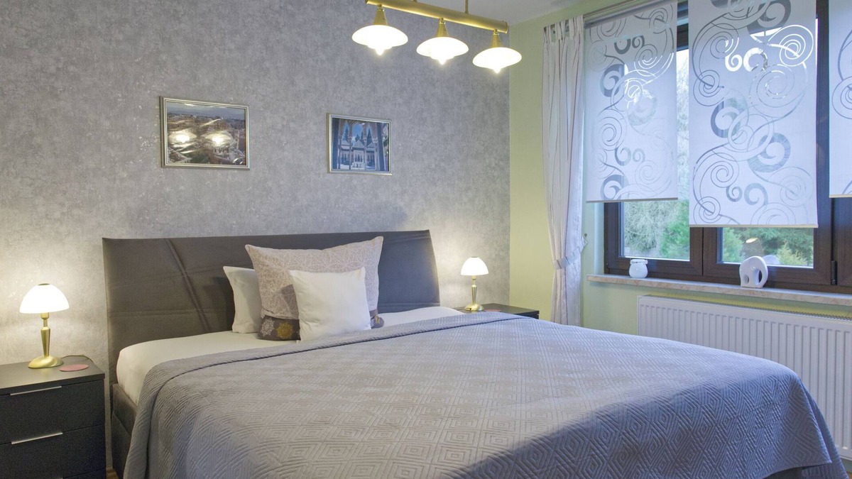 Schweina Apartment | Waldblick vacation apartment - relaxation with garden and pool in the Thuringian Forest