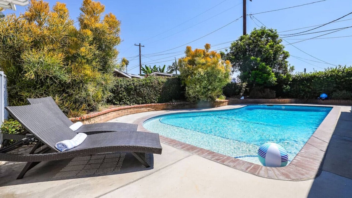Southwest Anaheim House | Walk 1/4 mile~20min Disny&Conv~Pool~Firepit~GameRm