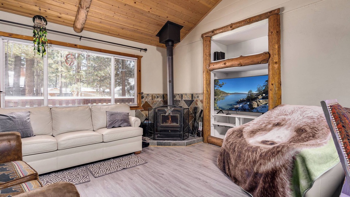 Big Bear City Cabin | Walk 2 Lake, Go Karts, Dining & Shops, King Bed, 55" TVs+Fenced Yard 4 Pets!