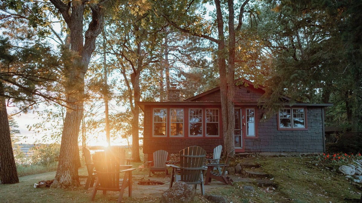 Crosslake Cottage | Walk back in Time: A 1917 Lake Cottage