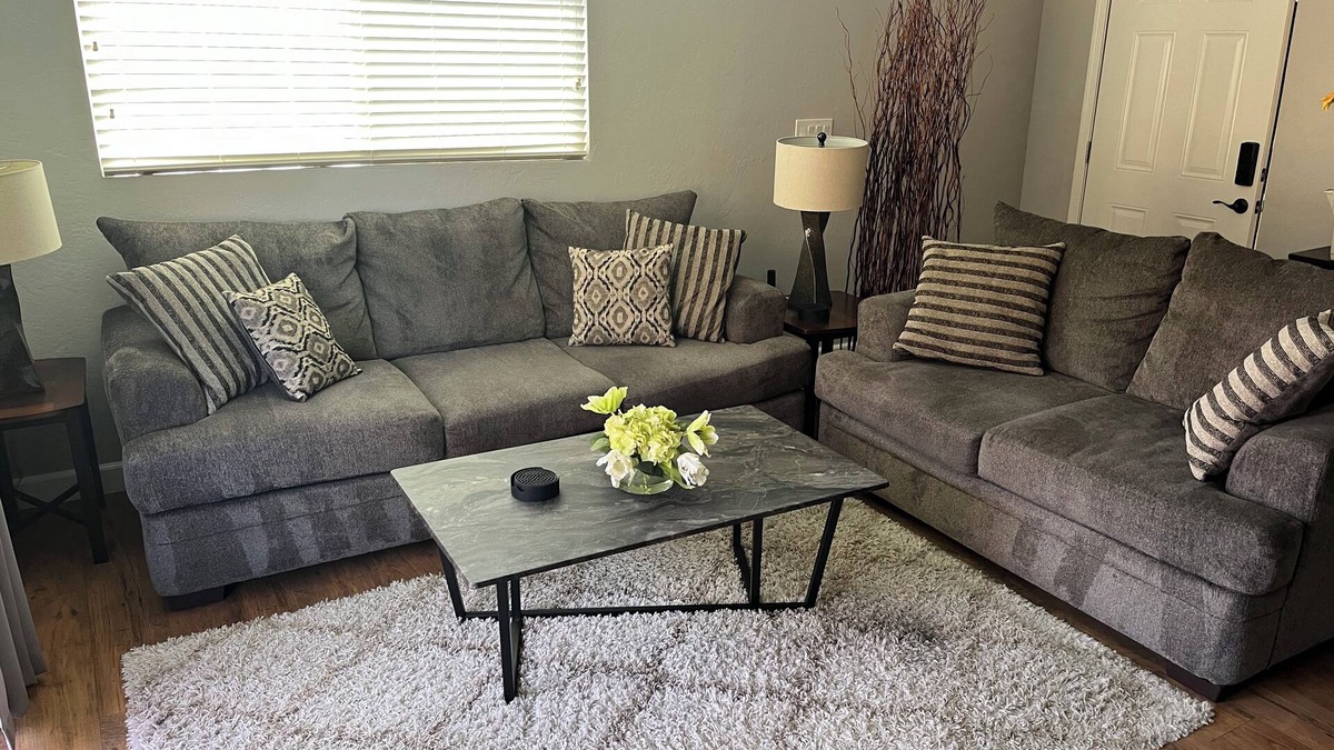 South Scottsdale Condo | Walk into Old Scottsdale from this recently remodeled 1 BR condo