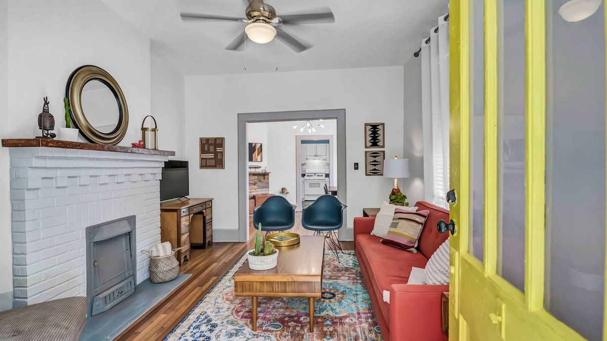 Columbia House | Walk or bike to Noma or Main Street district from this fun & peaceful retreat.