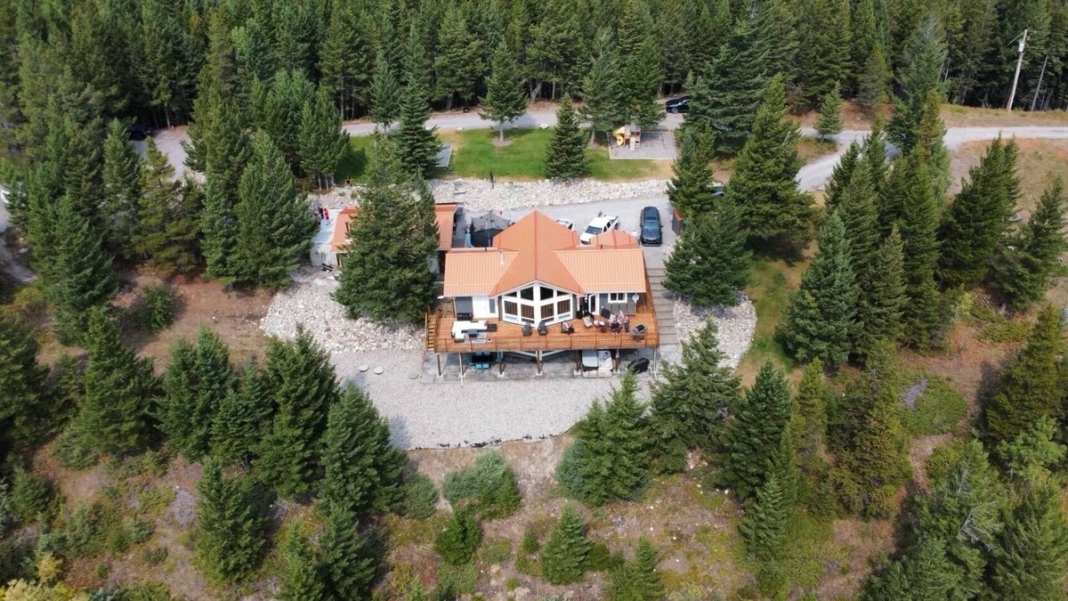 Alberta Apartment | Walk out basement suite at the base of Tecumseh Mountain on 3 acres.