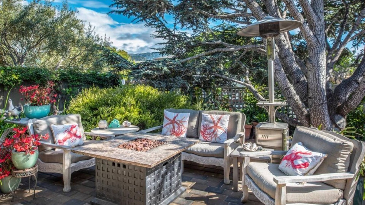 Carmel Point House | Walk to 2 Beaches When You Stay at BeachWalk .