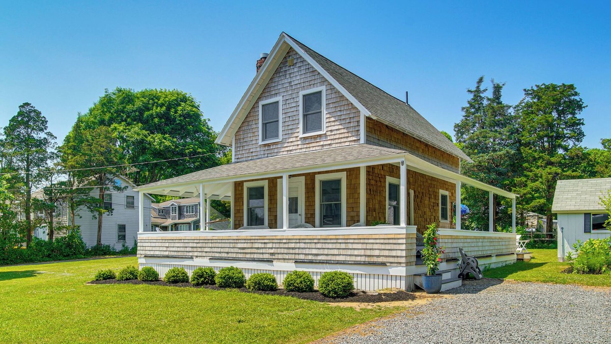 Pocasset House | Walk to 2 Beaches: Pocasset Home w/Kayaks & Bikes