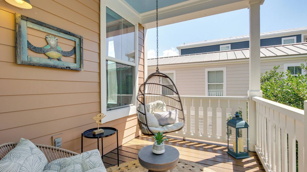 Pass Christian Cottage | Walk to Beach: Cottage w/Yard in Pass Christian!