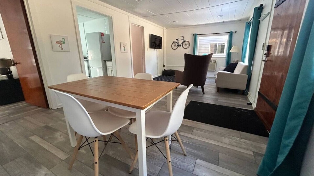 Applegate Cabin | Walk to beach, 2BR, A/C