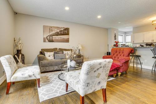 Whittier House | Walk to Bites and Whittier Park Uptown Getaway!