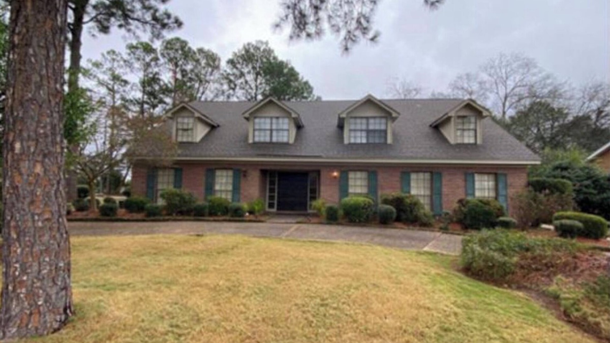 Gunter Afs Condo | Walk to Blount Cultural Park