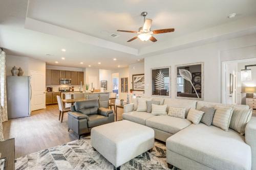 College Station House | Walk to Brazos County Expo Elegant Home with Grill!