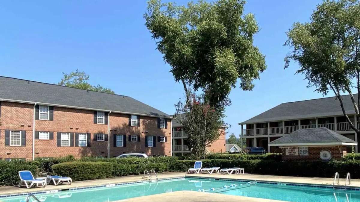 Clemson Condo | Walk to Clemson Univ & Downtown, Quiet & Safe Community, Pool, Free Parking