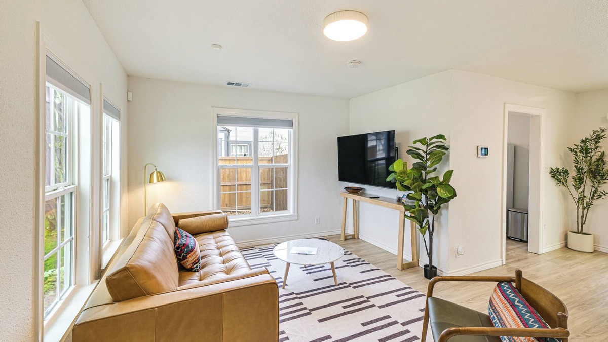 Central Arlington House | Walk to Cowboys Games: Arlington Home w/Pool!