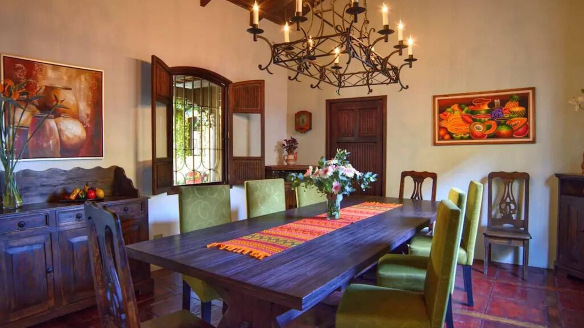 Antigua Guatemala Villa | Walk to downtown Beautifull villa. Gated neighborhood. Fast internet. Purified .
