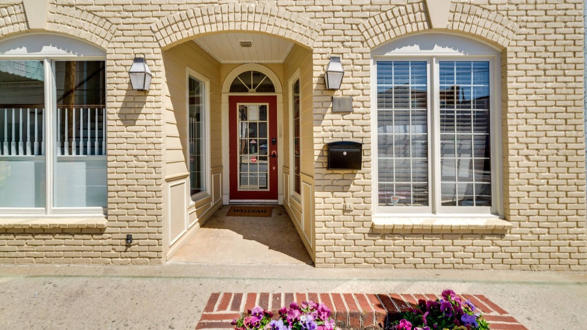 Lenoir Apartment | Walk to Downtown: Cozy Lenoir Apartment!