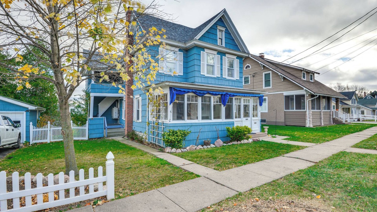 Clayton Apartment | Walk to Downtown - Home w/Porch in Clayton!