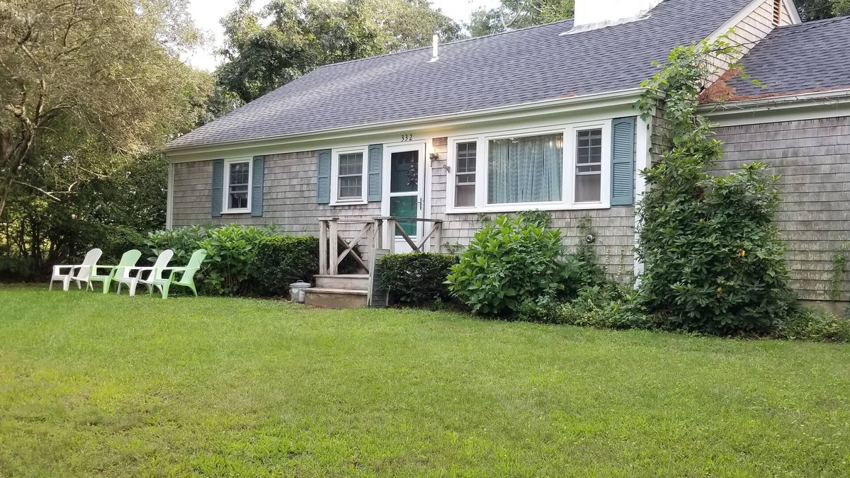 Edgartown House | Walk to Edgartown ctr, Bike to Beach!