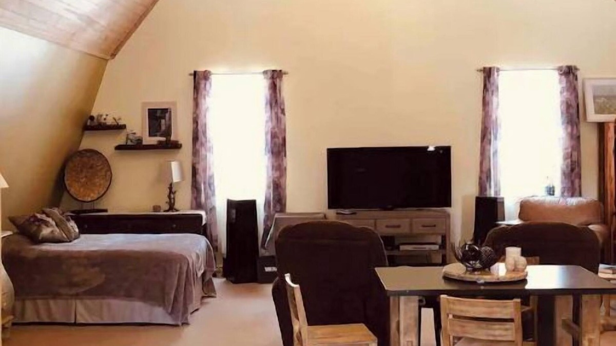 Williamsburg House | Walk to Elk Rapids.Close to Traverse & Charlevoix