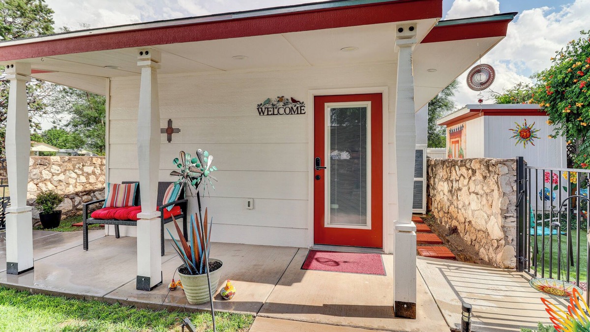 Portales House | Walk to ENMU: Quiet Casita w/Pet-Friendly Yard