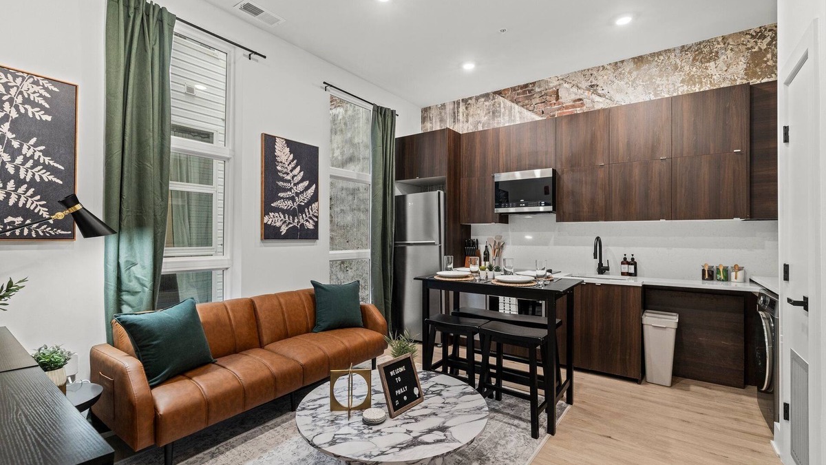Old City Apartment | Walk to Everything in Old City- ADA compliant unit! Old City Philadelphia