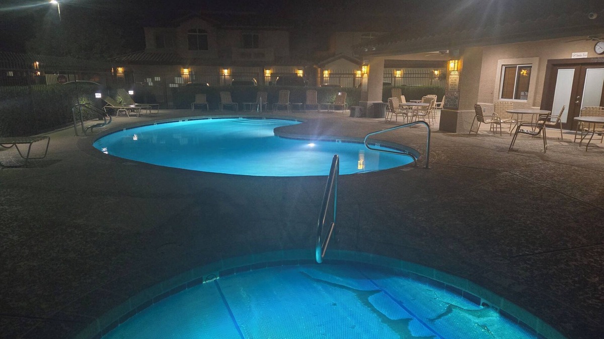 Superstition Springs Condo | Walk to golf and dining from this first floor Superstition Lakes condo near pool