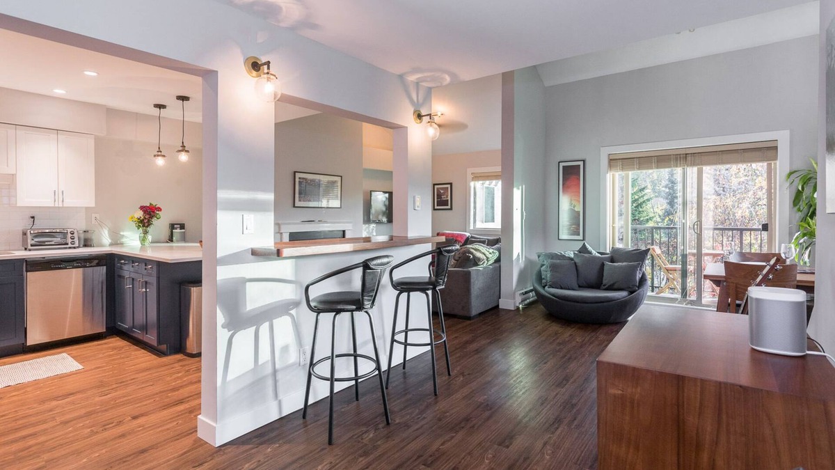 Whistler Creekside Condo | Walk to Gondola! Outstanding for Families - Top Floor Penthouse - Renovated 2020
