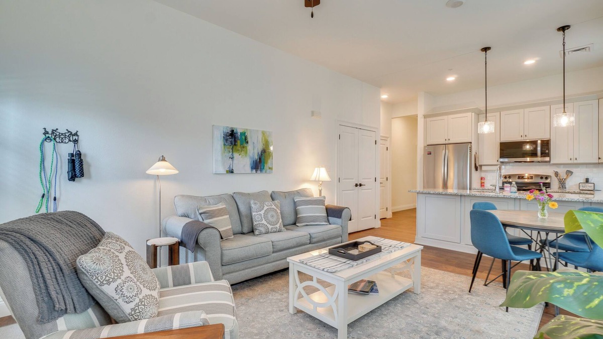 Maryville Condo | Walk to Historic Maryville: True Southern Getaway!