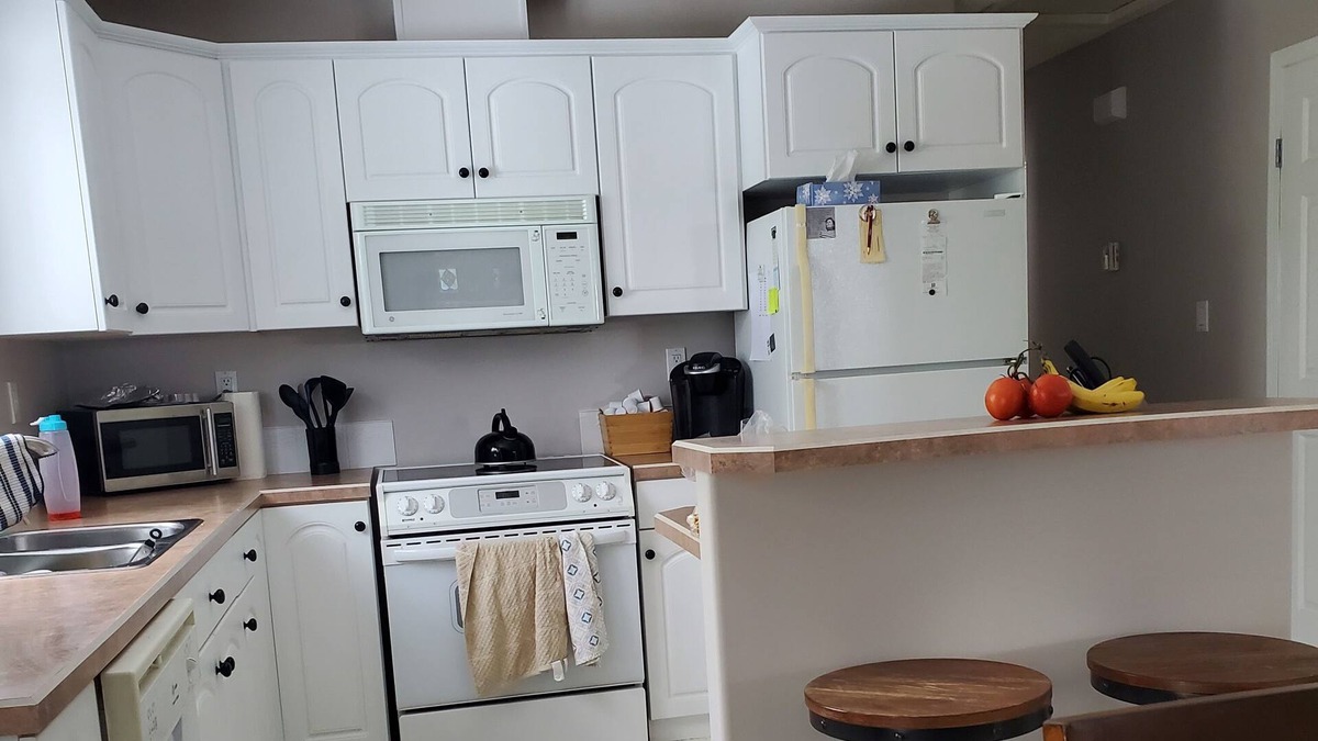 Crawford Bay House | Walk to kokanee springs golf...short drive to kootenay lake