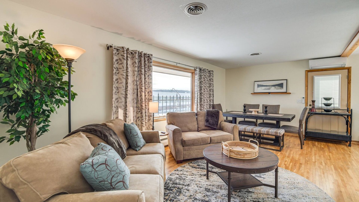 Glenwood House | Walk to Lake Beach: Glenwood Vacation Rental!