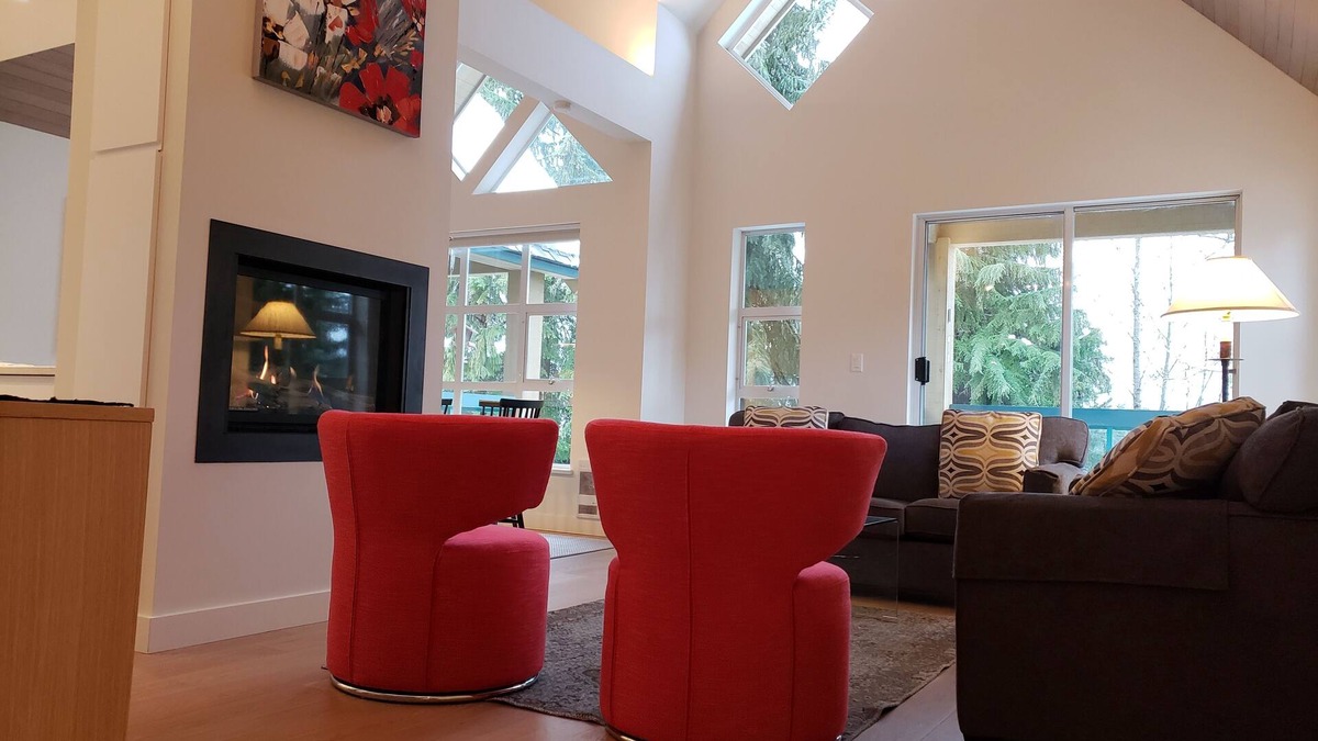 Upper Village House | Walk to lifts, 3 Bedrooms and single's loft, 4 Bath, Townhouse, free shuttle