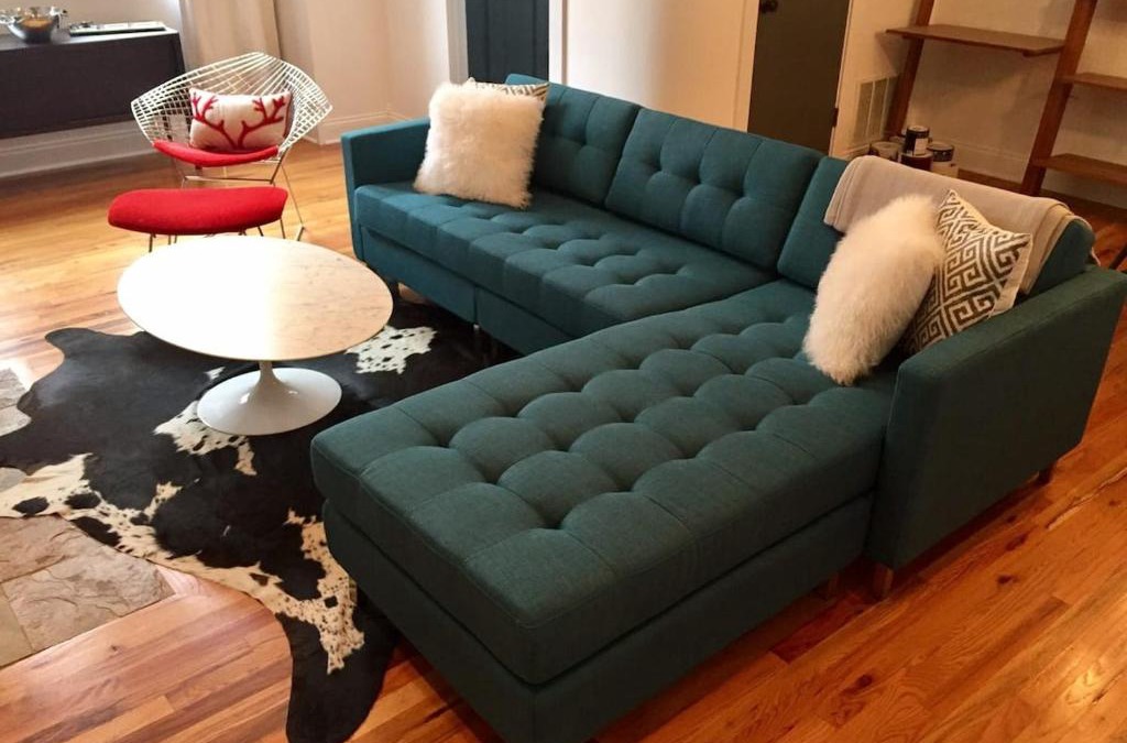Old Town Triangle Apartment | Walk to Lincoln Park, North Avenue Beach, and Second City! Lovely Old Town Charm! condo