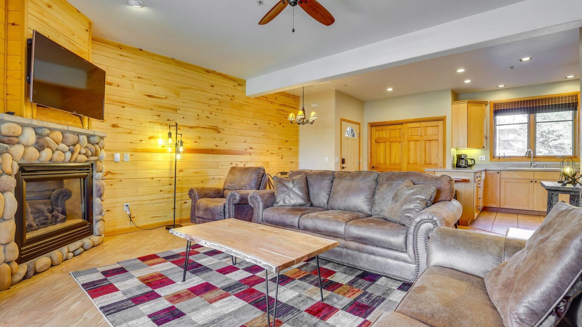 Grand Lake Condo | Walk to Main Street: Grand Lake Condo w/Gas Grill
