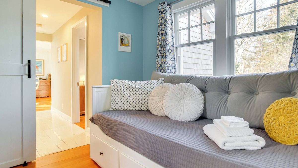 Monument Beach Cottage | Walk to Monument Beach: Cape Cod Cottage w/Grill