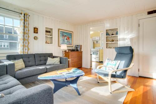 Monument Beach House | Walk to Monument Beach Cape Cod Cottage with Grill