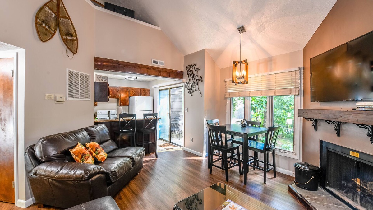 Wintergreen Condo | Walk to Mtn Inn & The Market