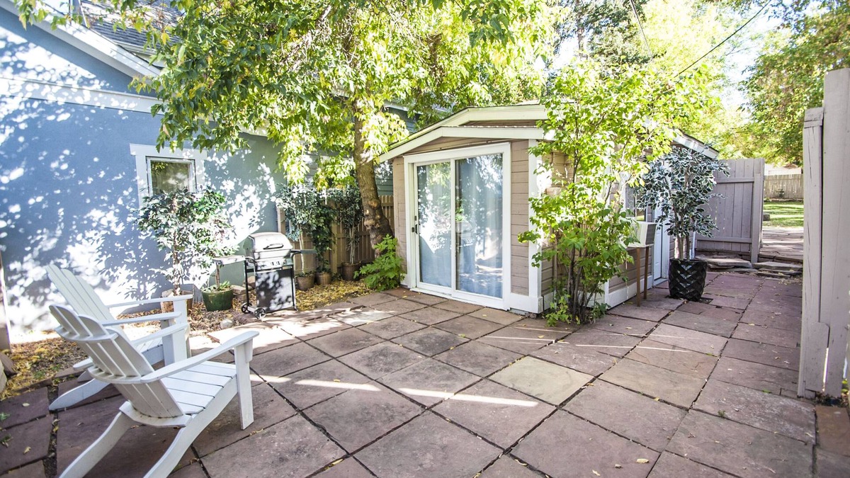 Mapleton Hill Cottage | Walk to Pearl Street, Cozy Guest House Studio, Historic Mapleton Hill