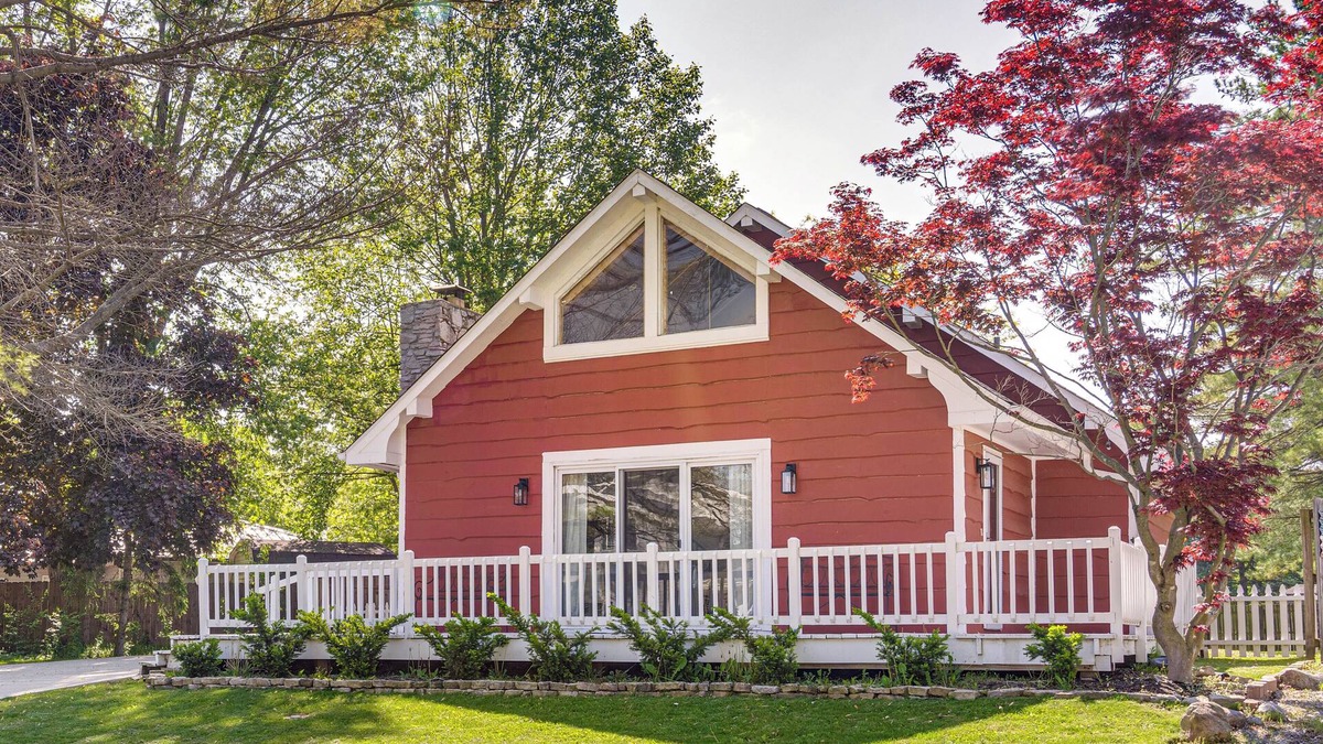 Cicero Cabin | Walk to Reservoir: Cicero Home w/Furnished Deck!