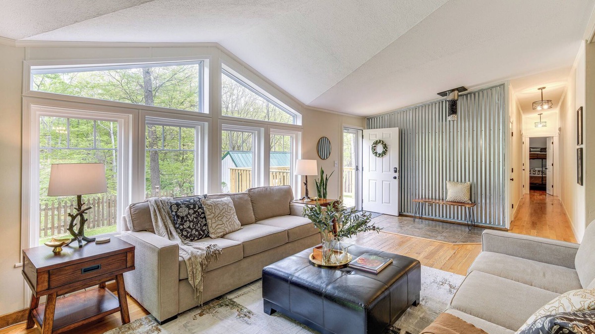 Loudonville House | Walk to River: Loudonville Retreat w/Hot Tub!