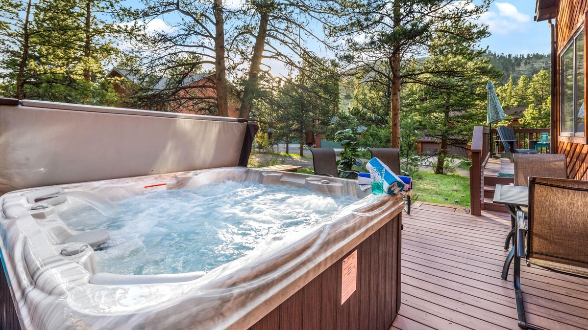 Aspen Brook House | Walk to RMNP, hot tub, mountain views and river access.