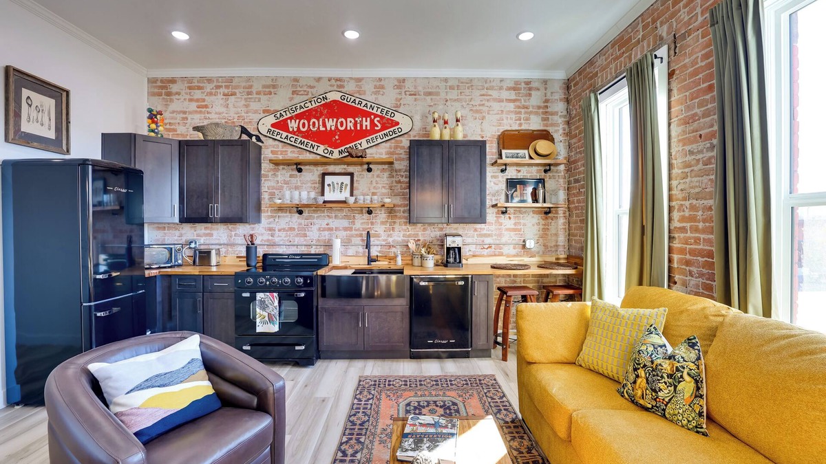 Gem County Apartment | Walk to Shops & Eats: Charming Dtwn Emmett Apt!