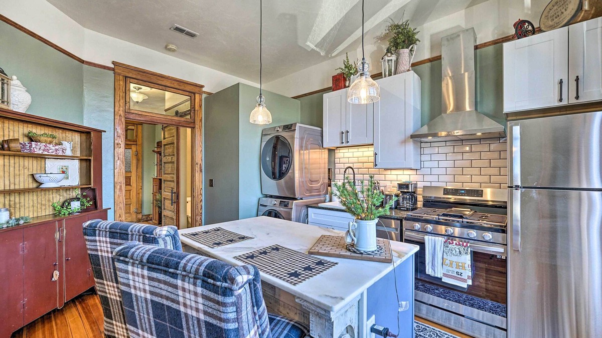 Laramie Condo | Walk to Shops & Restaurants: Dtwn Laramie Condo!