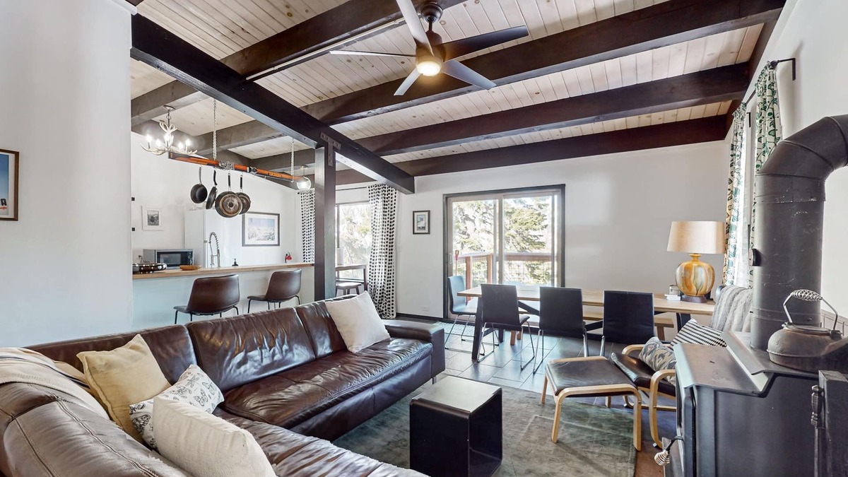 Alpine Meadows Condo | Walk to Ski Lift | Modern Top-Floor Mountain-View Getaway Near Scenic Trails