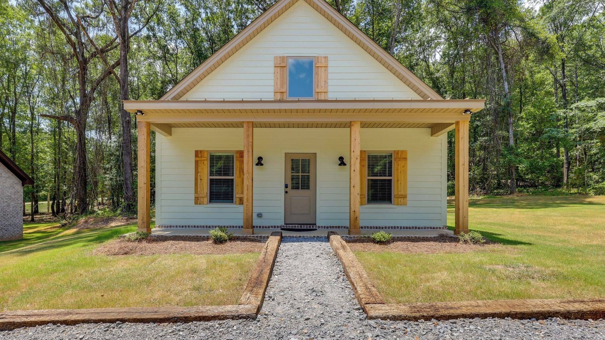Millbrook House | Walk to Sports Complex: Home in Millbrook!