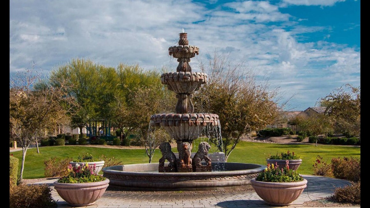 Rovey Farm Estates House | Walk to Super Bowl 2023 @ State Farm Stadium, Westgate and more