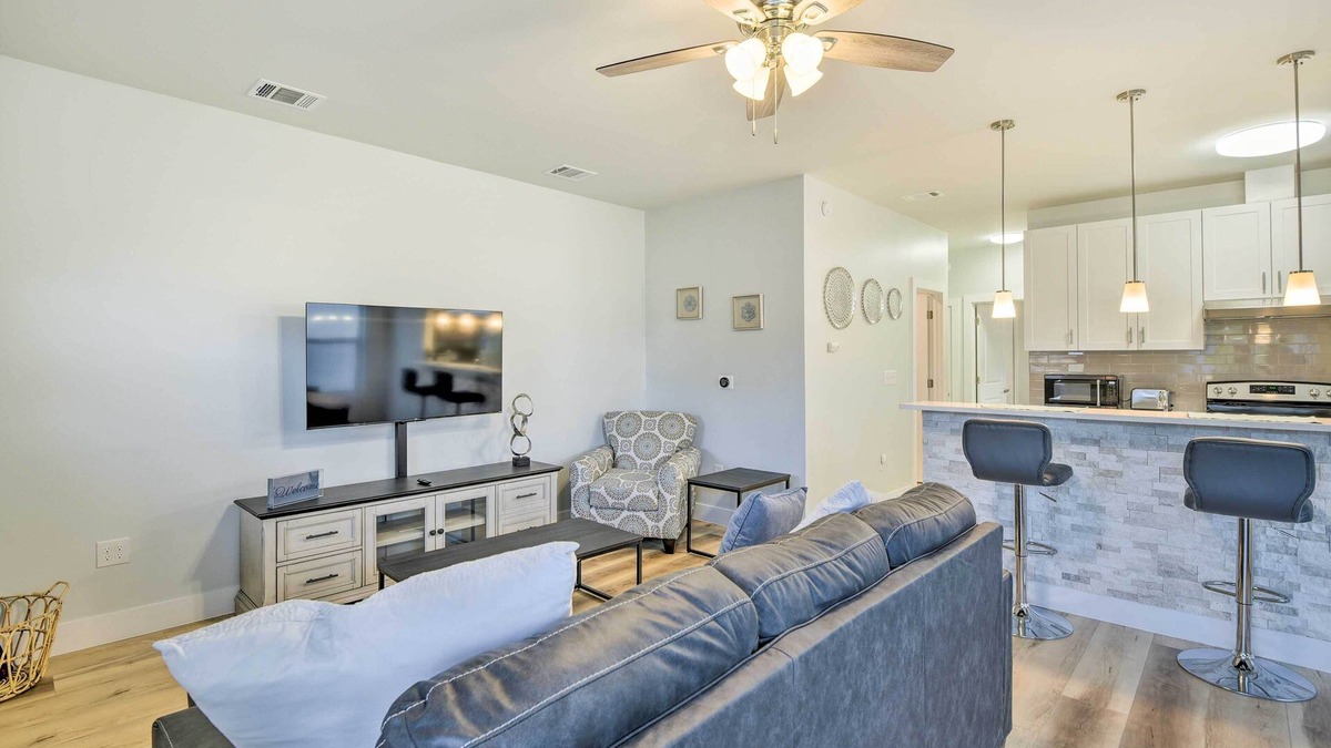 Fort Worth Apartment | Walk to TCU: Fort Worth Retreat w/Balcony!