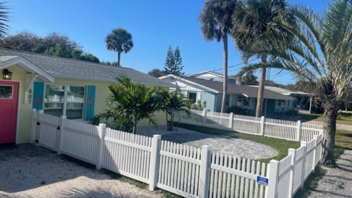 Horton Shores House | Walk to the beach & Flagler Ave