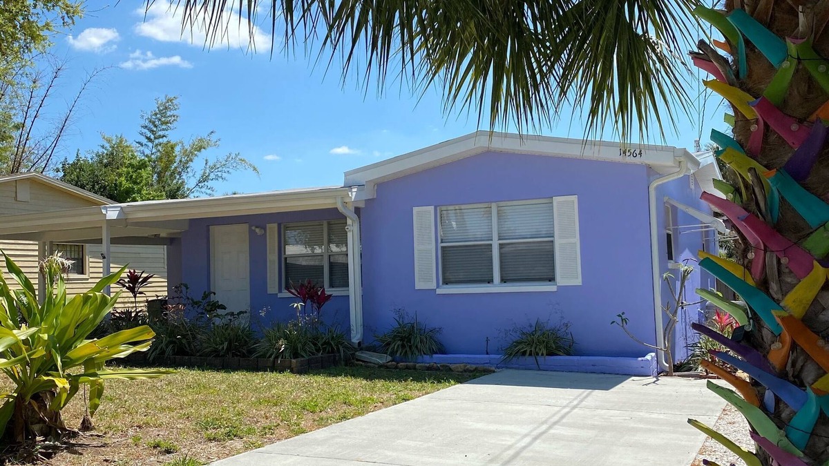 Largo House | Walk to The Beach, shops and restaurants, The sweetest place is “The Sweet”